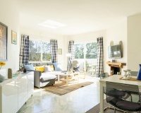 Resale - apartment - Marbella - Elviria