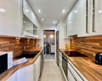 Resale - apartment - Marbella - Elviria