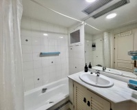 Resale - apartment - Marbella - Elviria