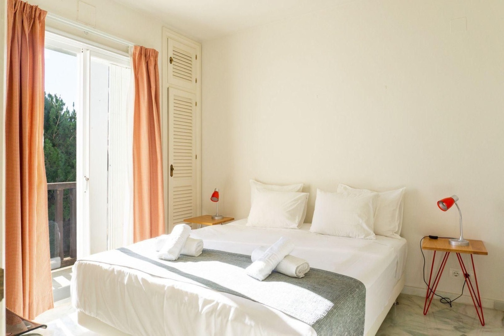 Resale - apartment - Marbella - Elviria