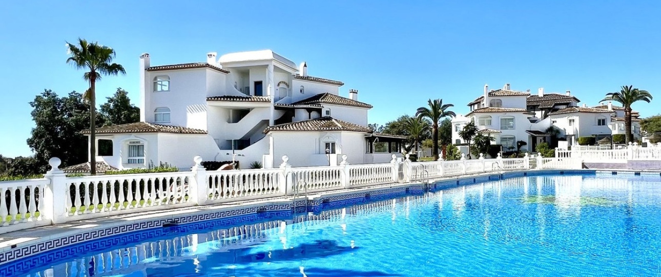 Resale - apartment - Marbella - Elviria