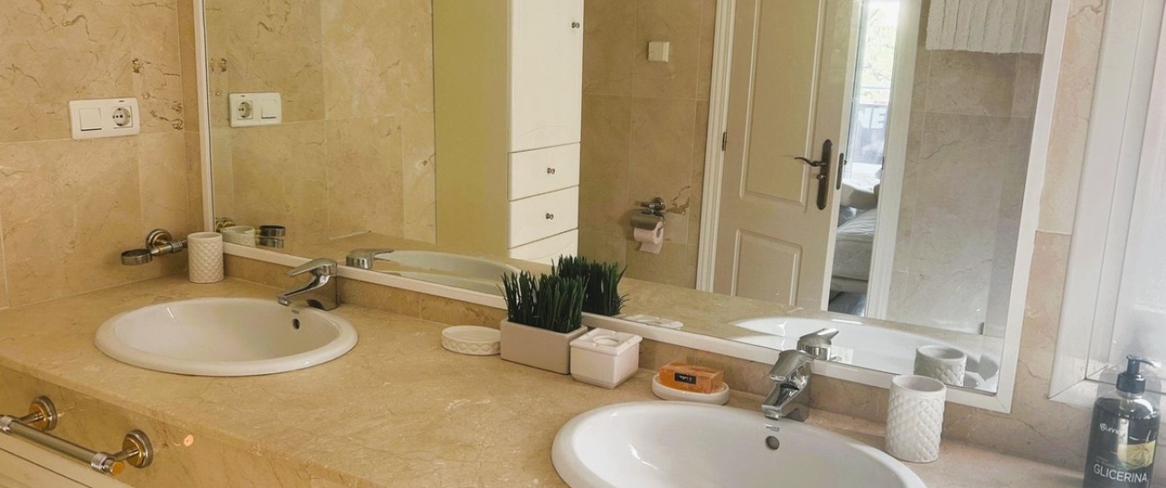 Resale - apartment - Marbella - Elviria