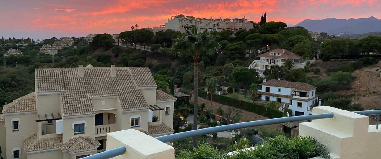 Resale - apartment - Marbella - Elviria