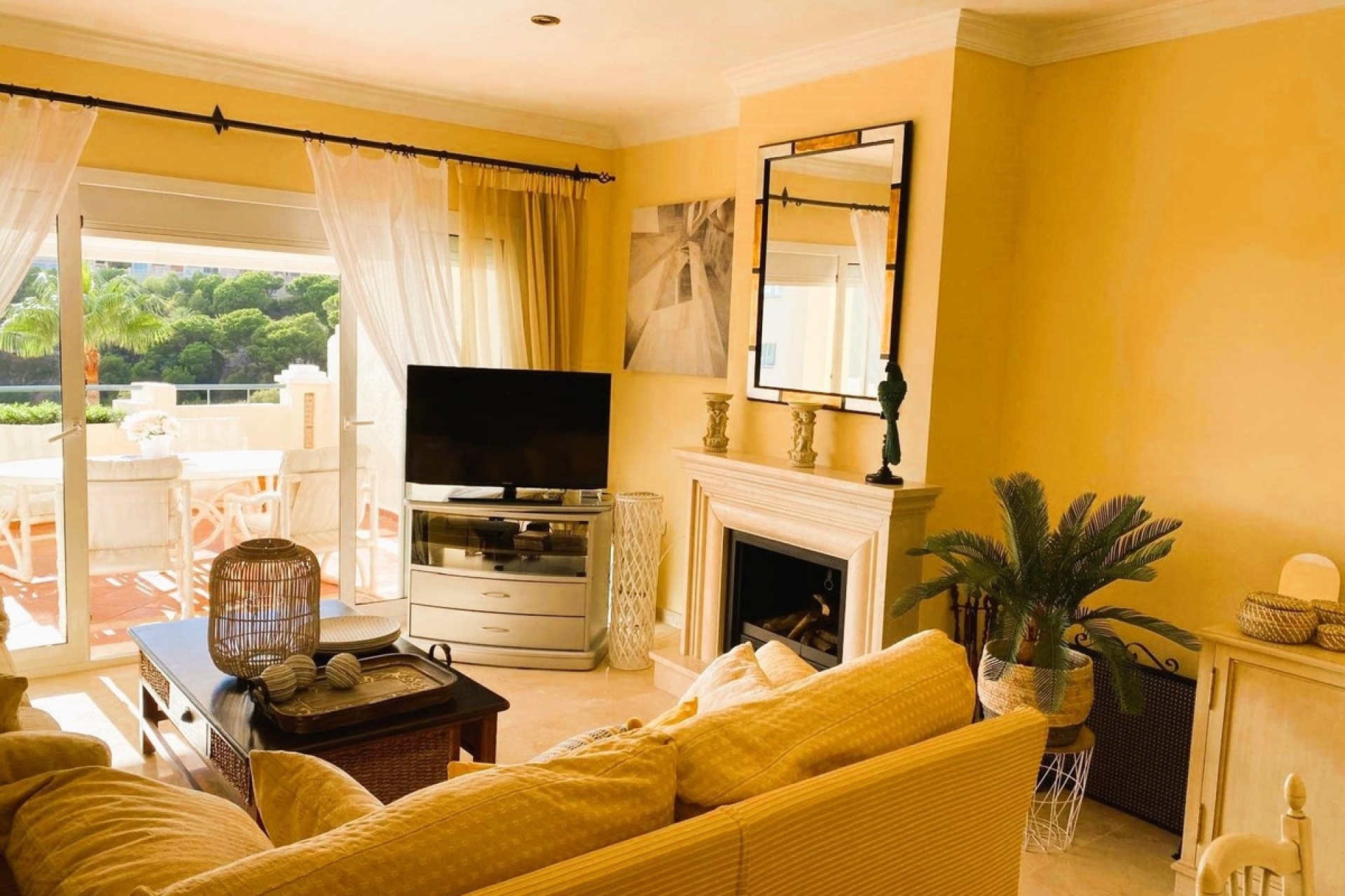 Resale - apartment - Marbella - Elviria