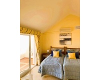 Resale - apartment - Marbella - Elviria