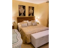 Resale - apartment - Marbella - Elviria