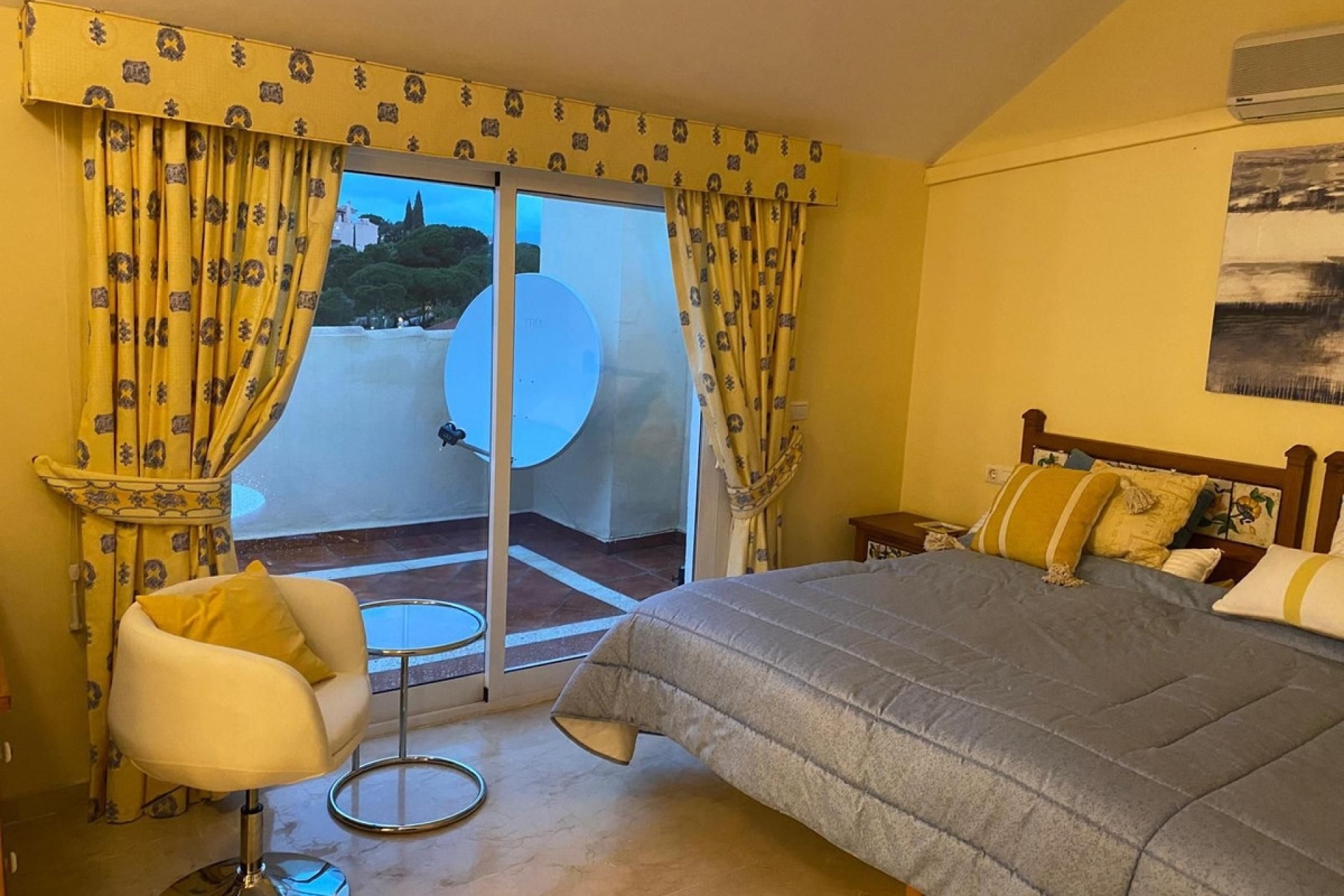 Resale - apartment - Marbella - Elviria