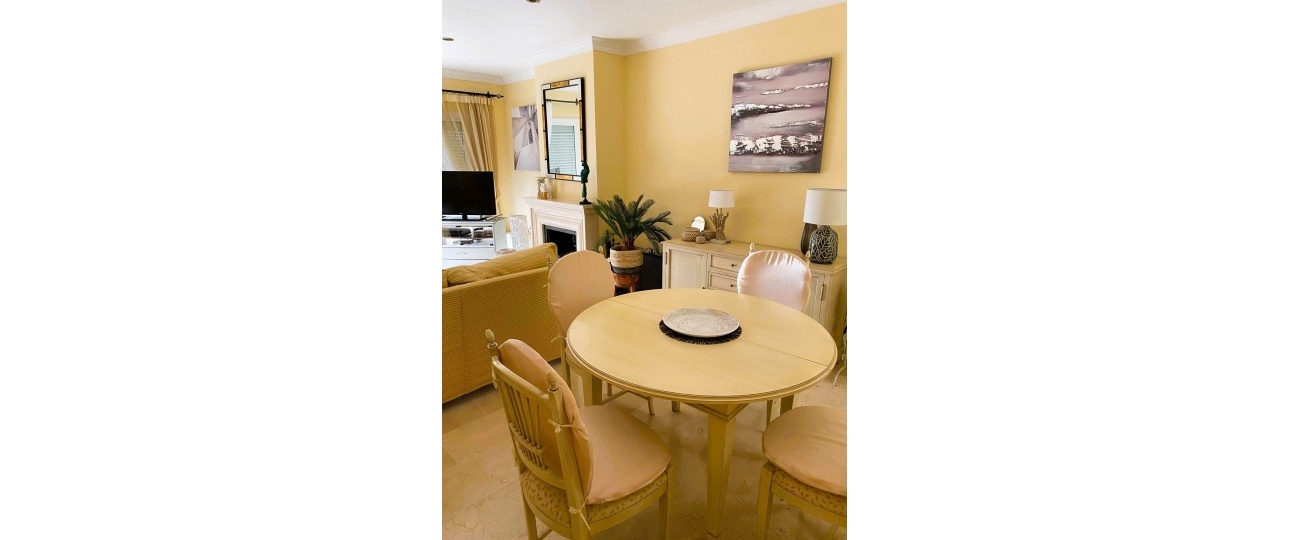 Resale - apartment - Marbella - Elviria