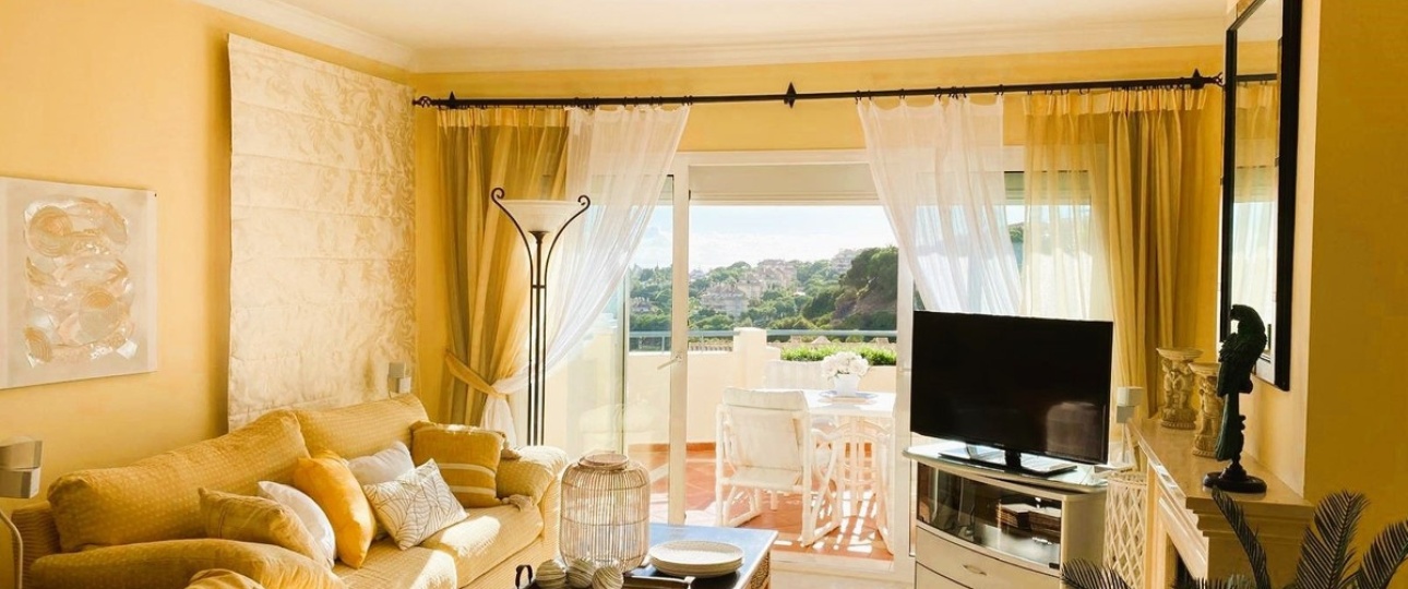 Resale - apartment - Marbella - Elviria