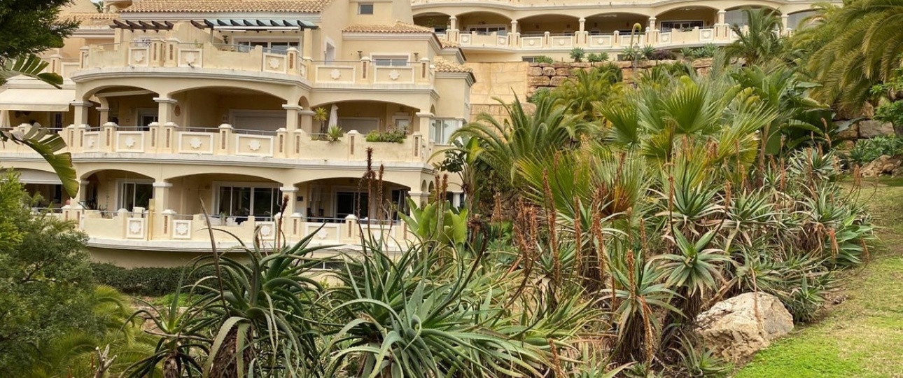 Resale - apartment - Marbella - Elviria