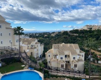 Resale - apartment - Marbella - Elviria