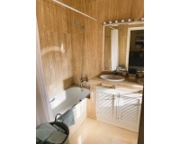 Resale - apartment - Marbella - Elviria