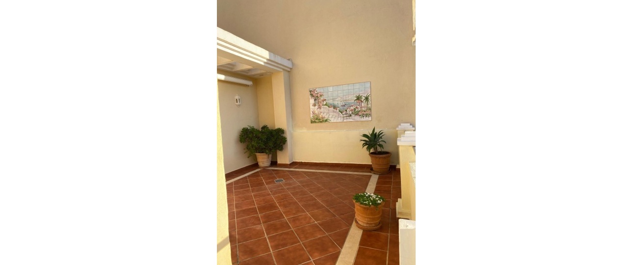 Resale - apartment - Marbella - Elviria