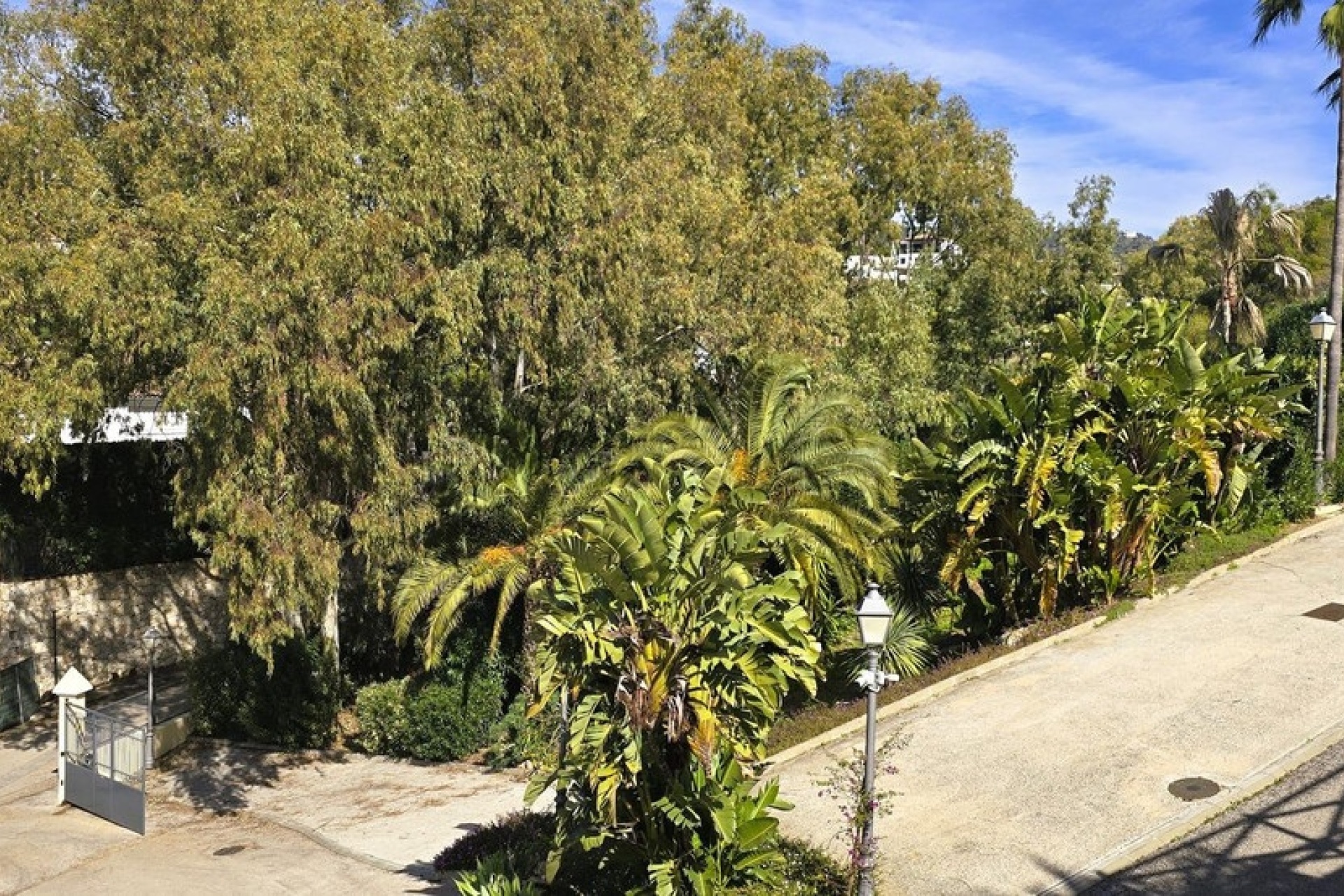 Resale - apartment - Marbella - Elviria
