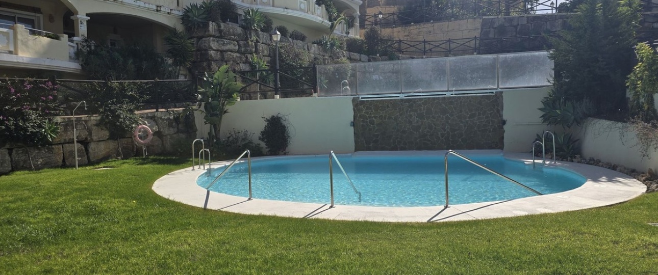 Resale - apartment - Marbella - Elviria