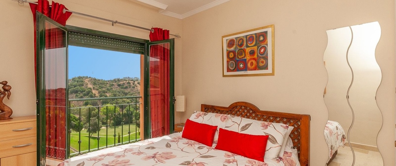 Resale - apartment - Marbella - Elviria