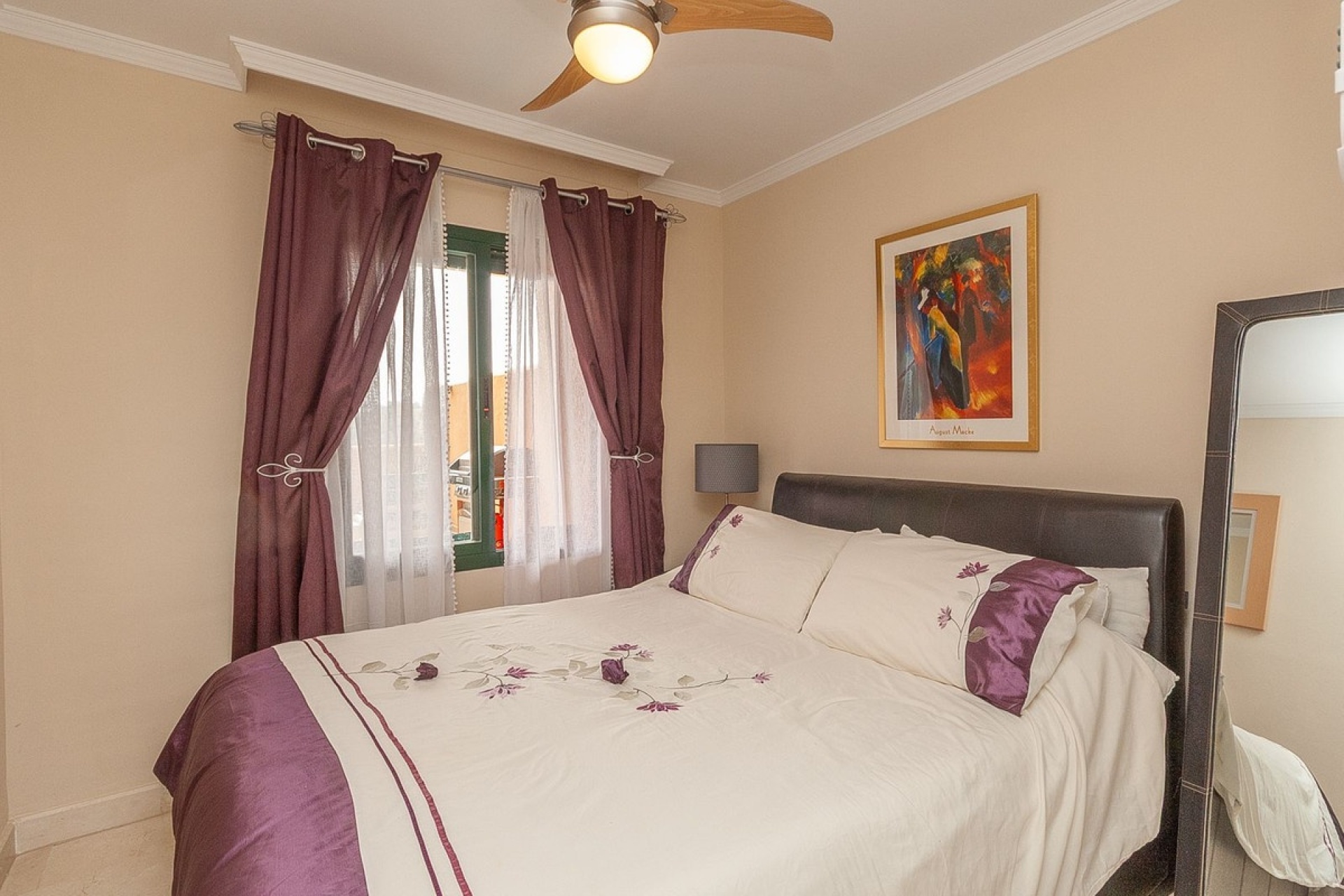 Resale - apartment - Marbella - Elviria