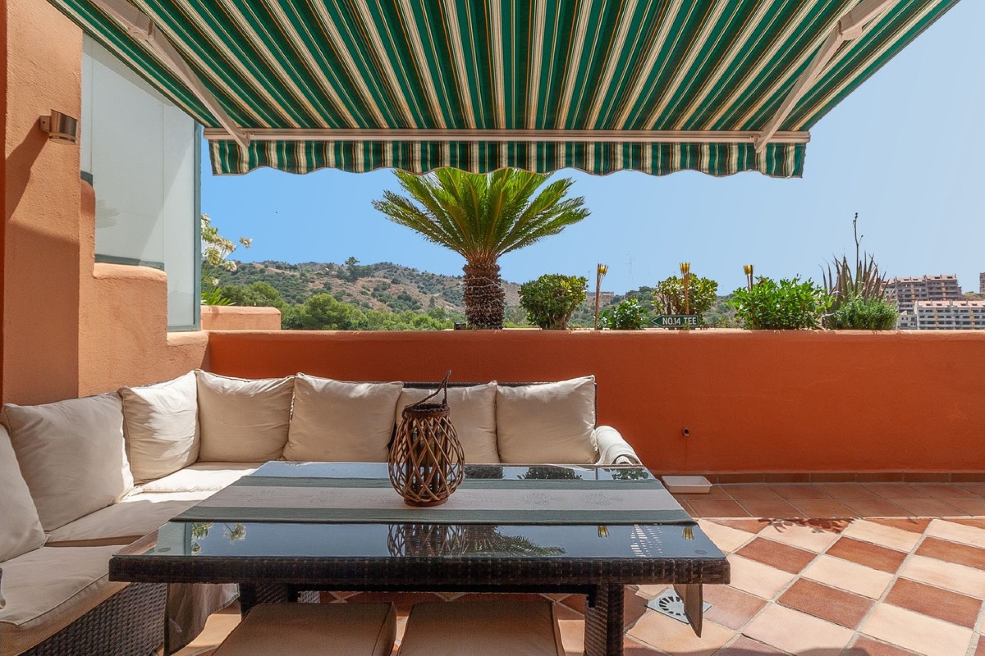 Resale - apartment - Marbella - Elviria
