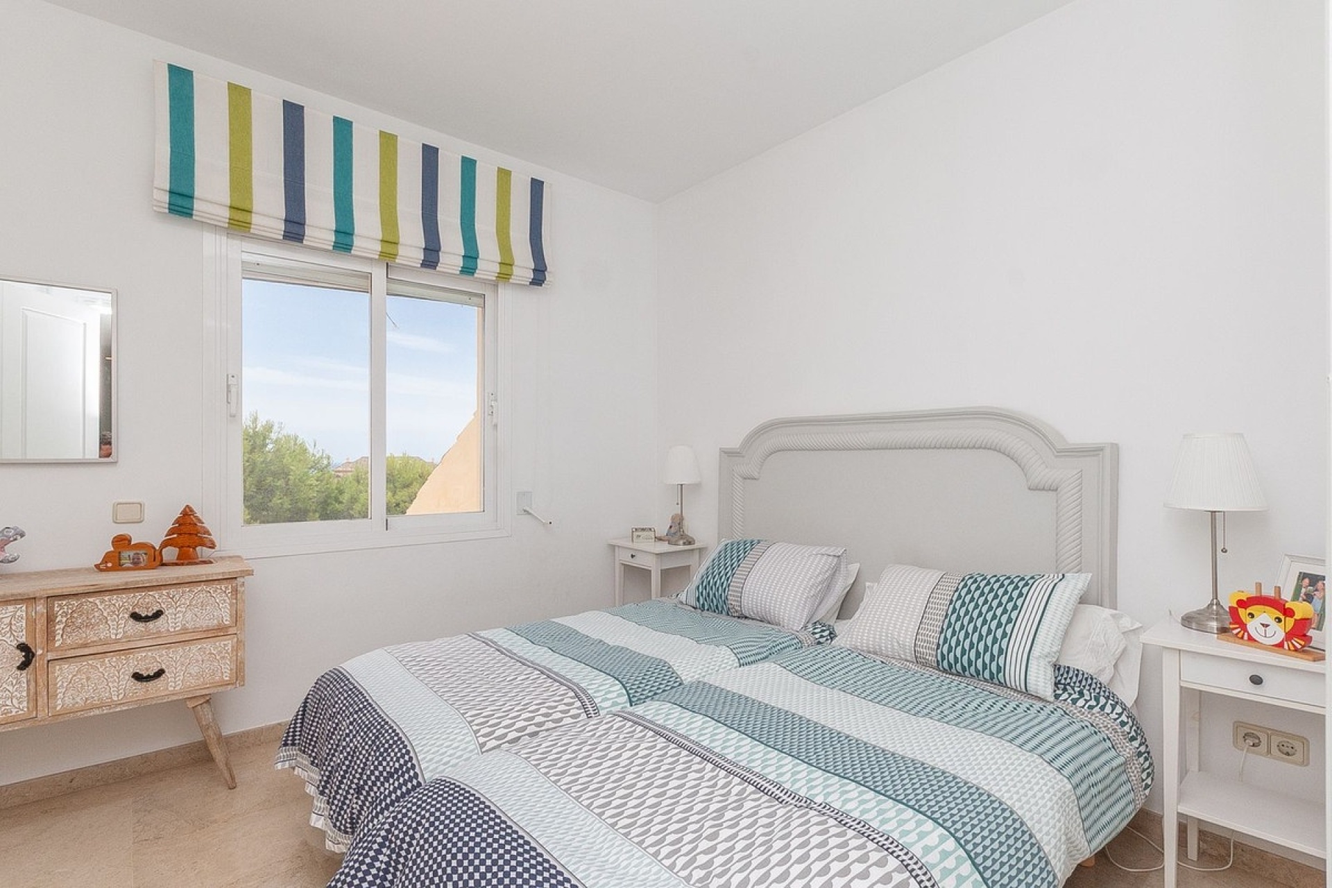 Resale - apartment - Marbella - Elviria