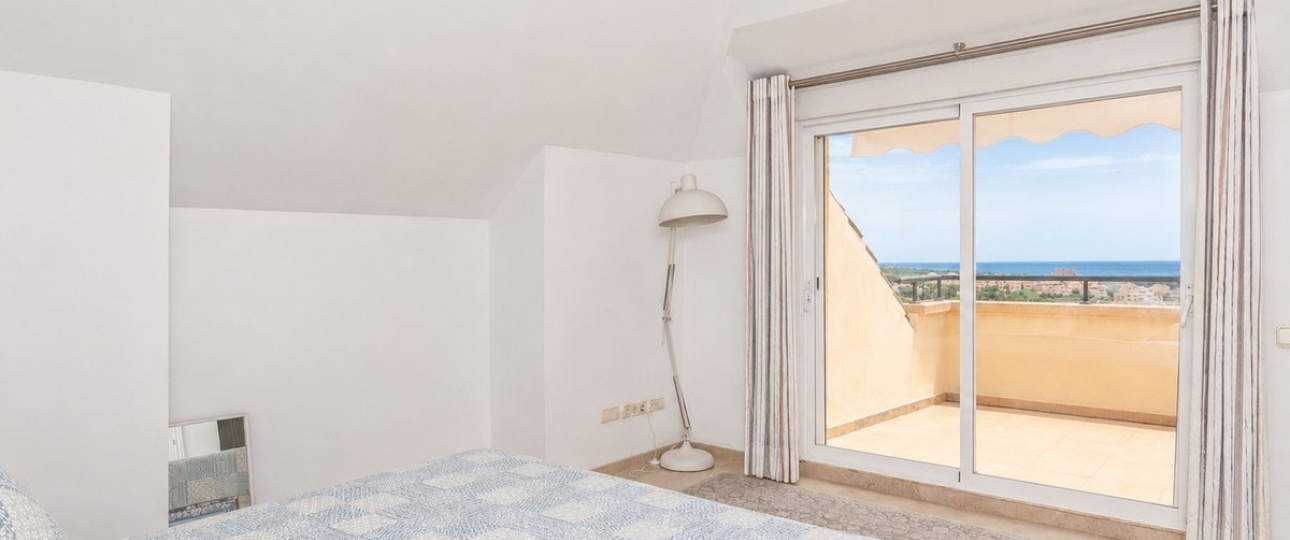 Resale - apartment - Marbella - Elviria
