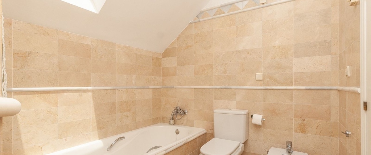 Resale - apartment - Marbella - Elviria