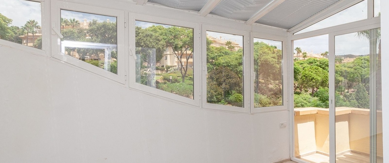Resale - apartment - Marbella - Elviria
