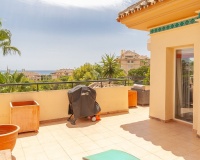 Resale - apartment - Marbella - Elviria