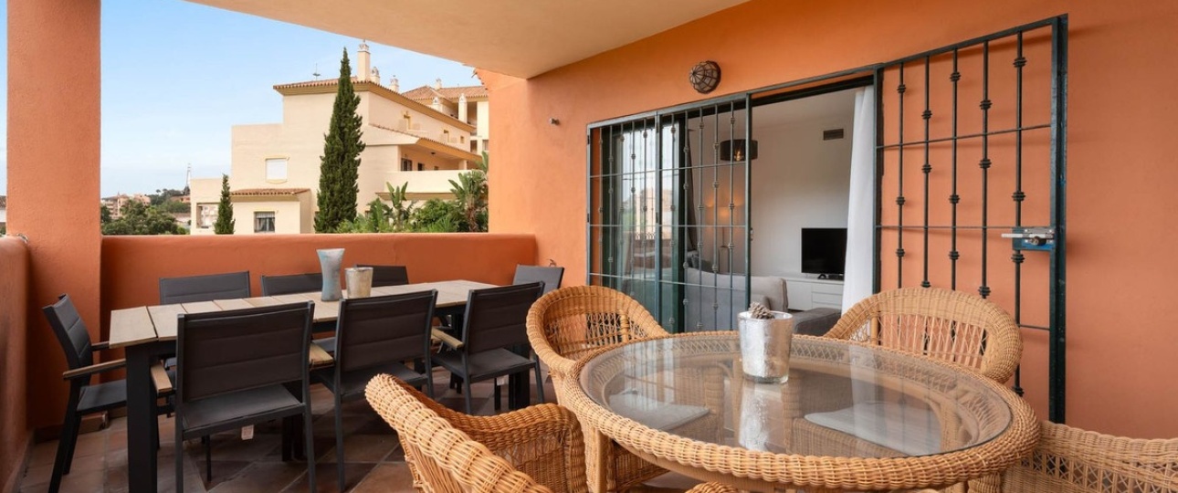 Resale - apartment - Marbella - Elviria