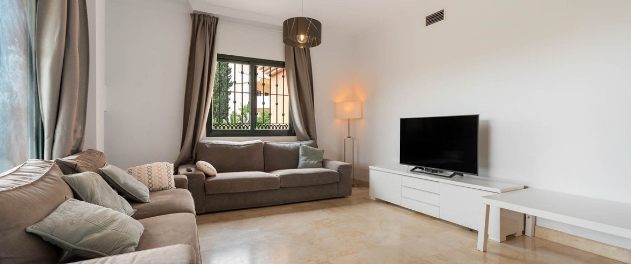 Resale - apartment - Marbella - Elviria