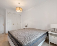 Resale - apartment - Marbella - Elviria