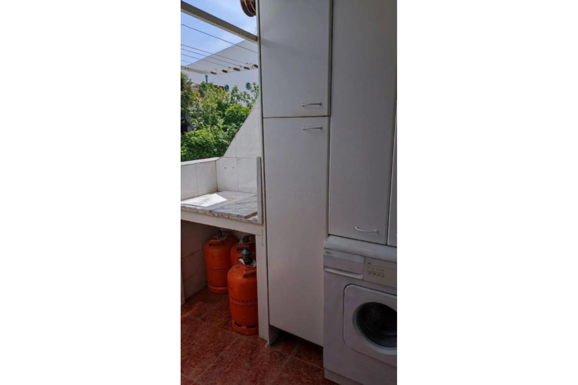 Resale - apartment - Marbella - Elviria