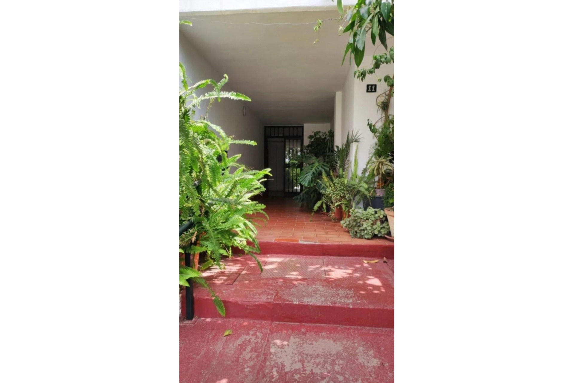 Resale - apartment - Marbella - Elviria