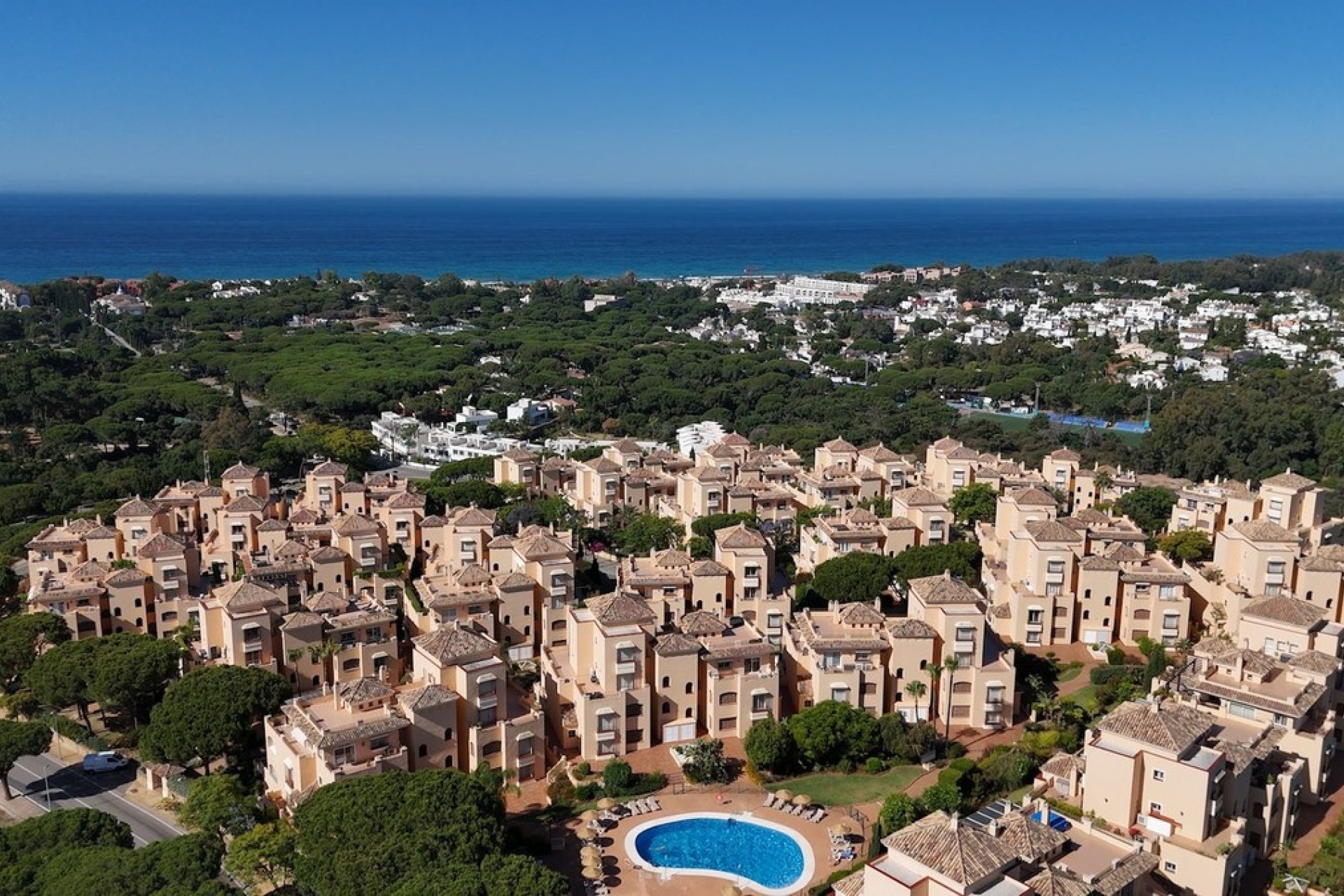 Resale - apartment - Marbella - Elviria