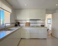 Resale - apartment - Marbella - Elviria