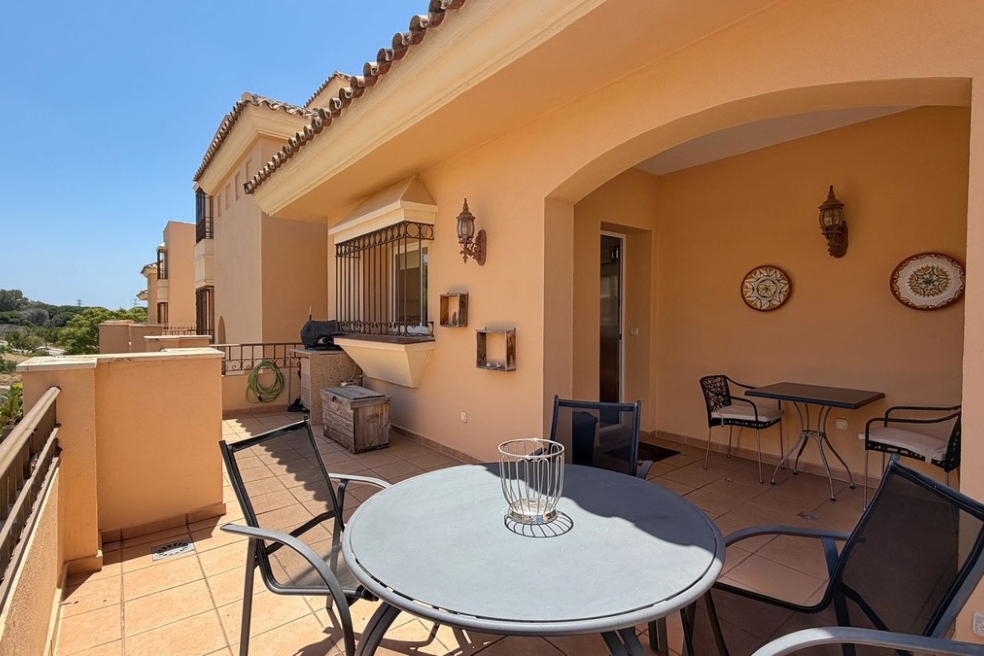 Resale - apartment - Marbella - Elviria