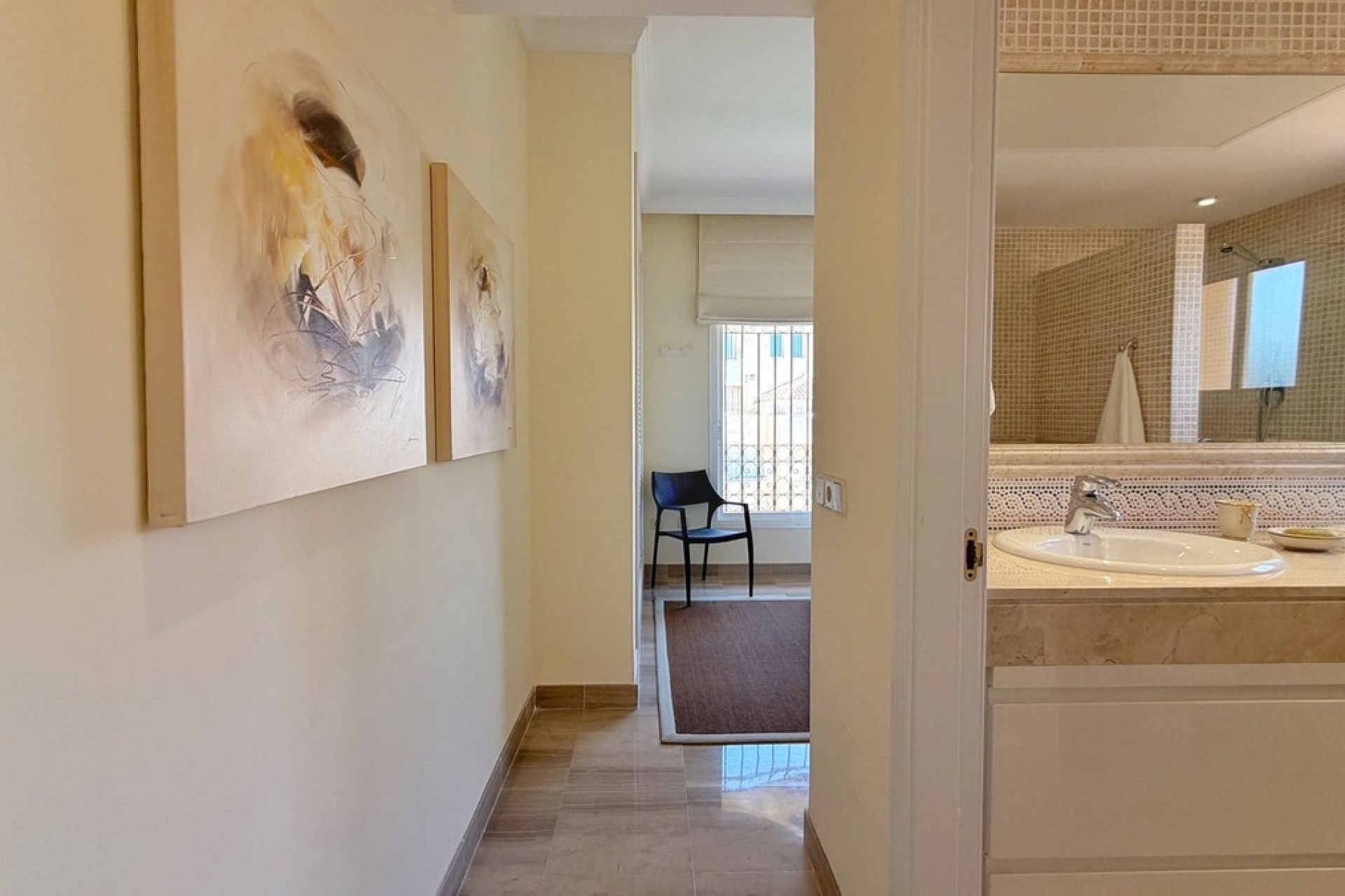 Resale - apartment - Marbella - Elviria