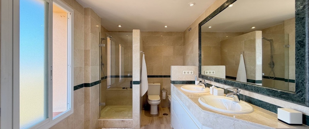 Resale - apartment - Marbella - Elviria