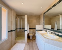 Resale - apartment - Marbella - Elviria