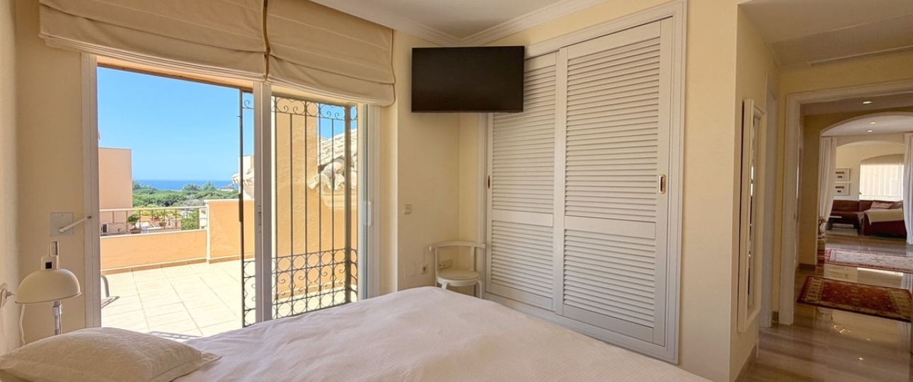 Resale - apartment - Marbella - Elviria