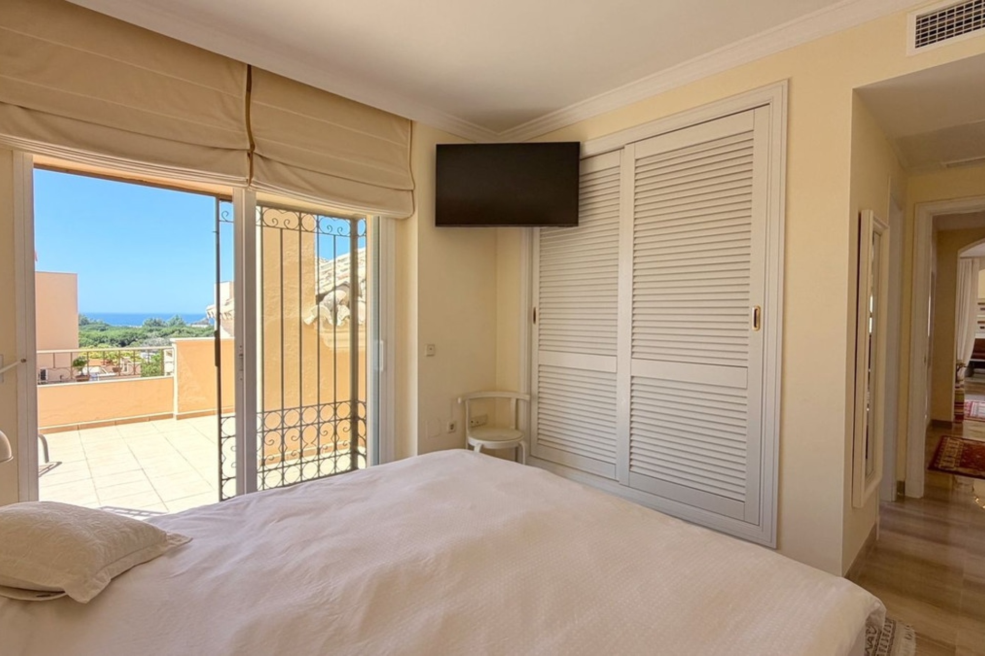 Resale - apartment - Marbella - Elviria