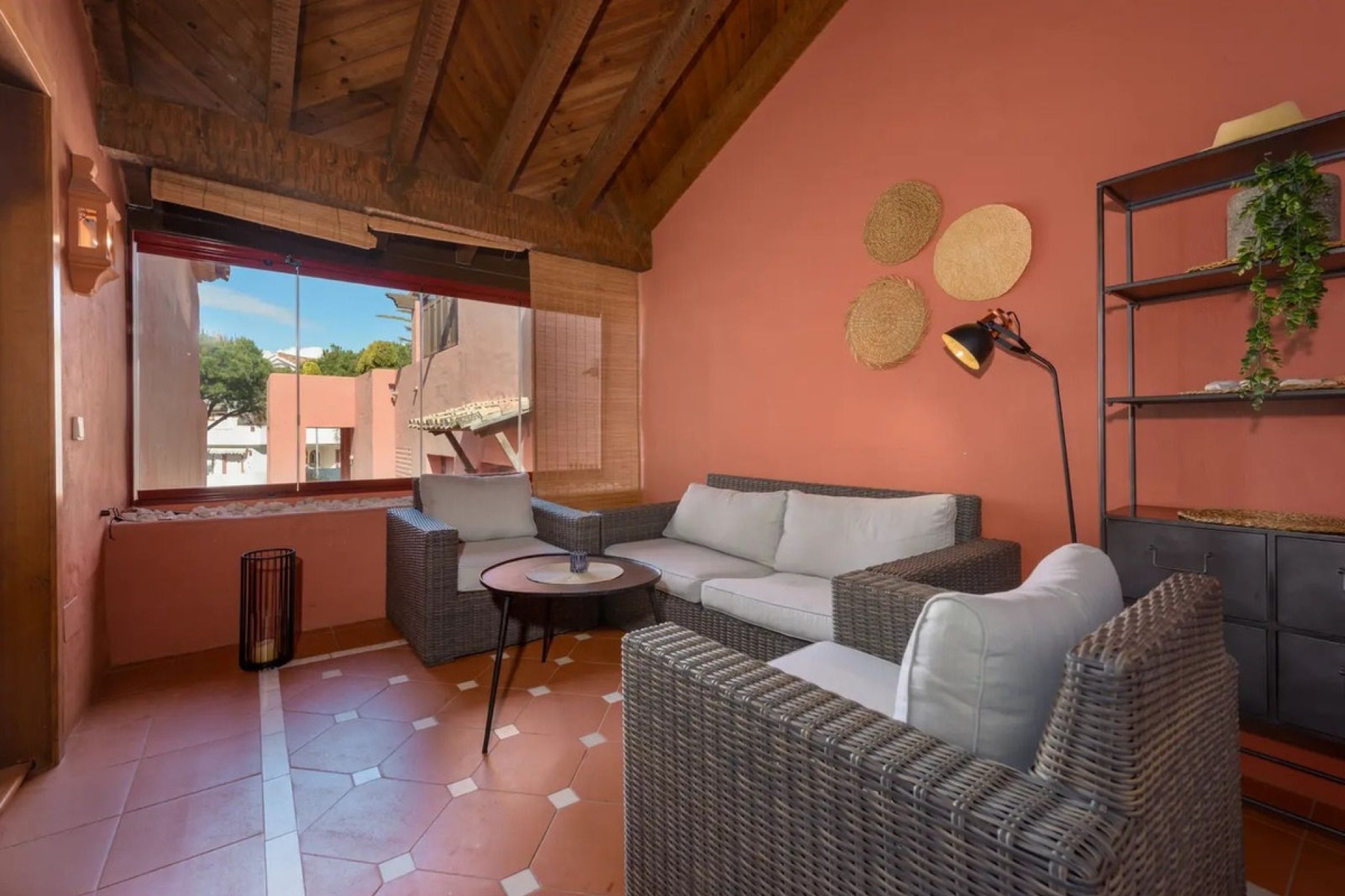 Resale - apartment - Marbella - Elviria