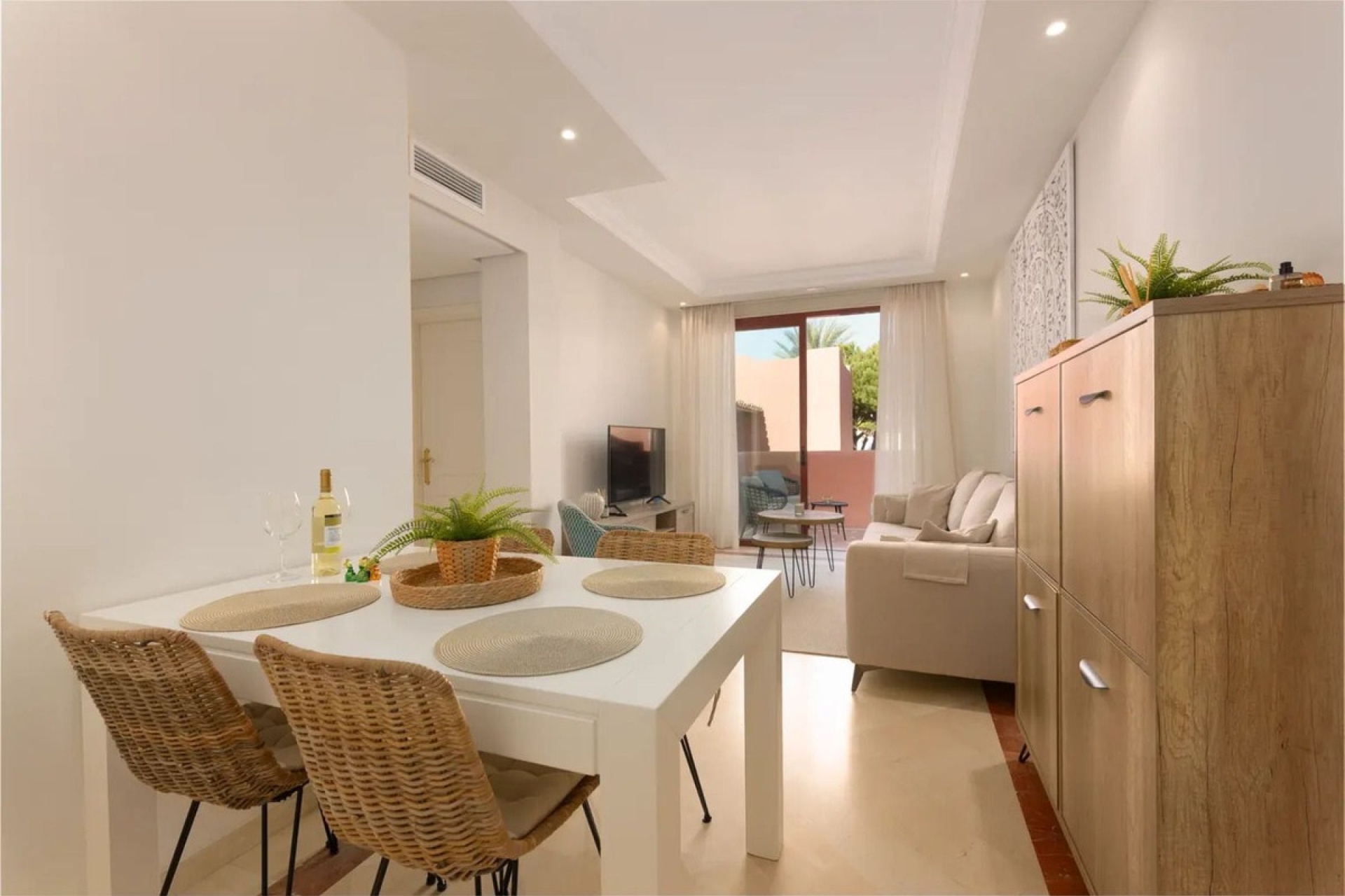 Resale - apartment - Marbella - Elviria