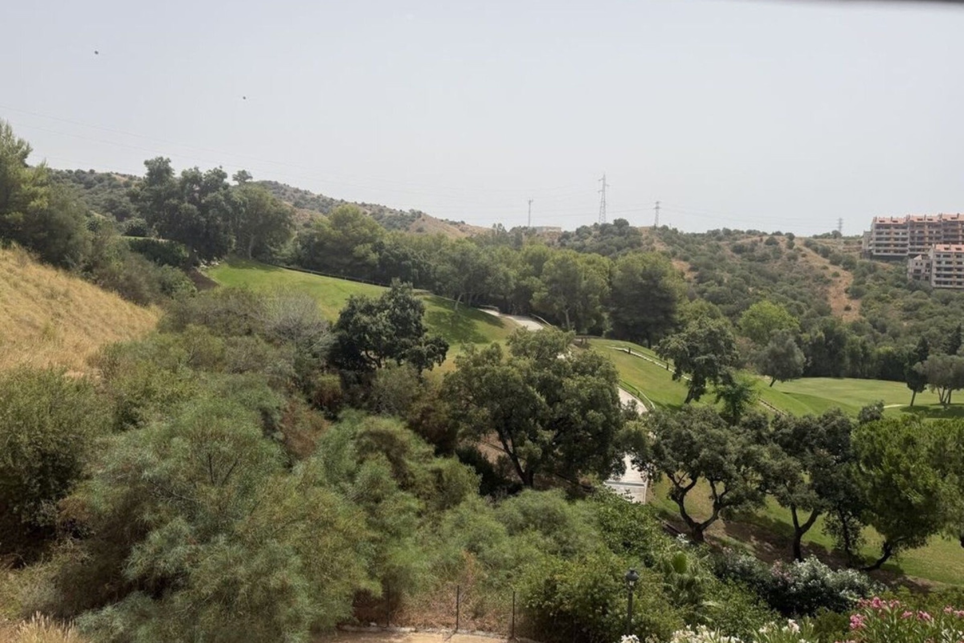Resale - apartment - Marbella - Elviria