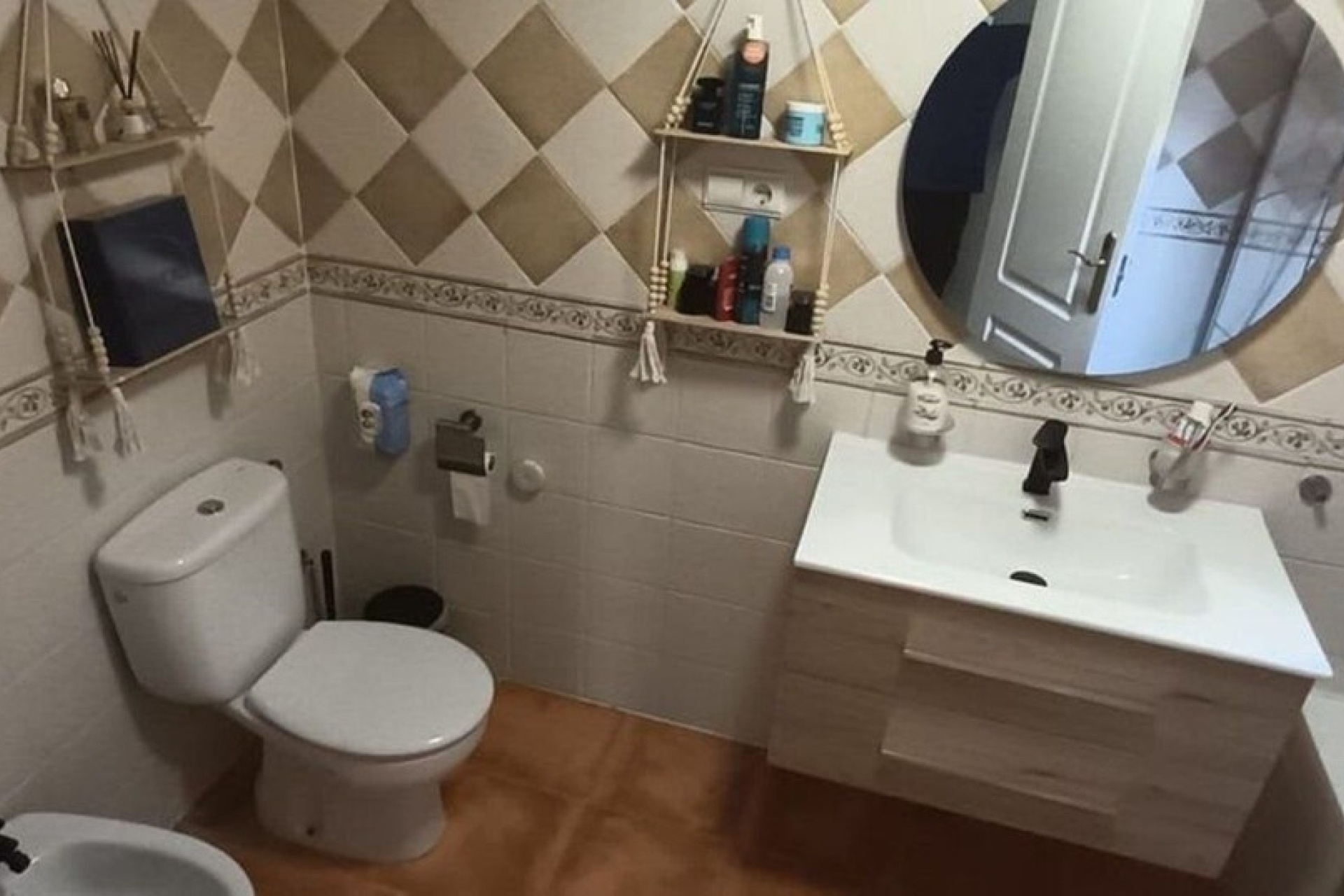 Resale - apartment - Marbella - Elviria