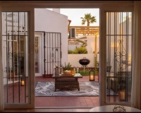Resale - apartment - Marbella - Elviria