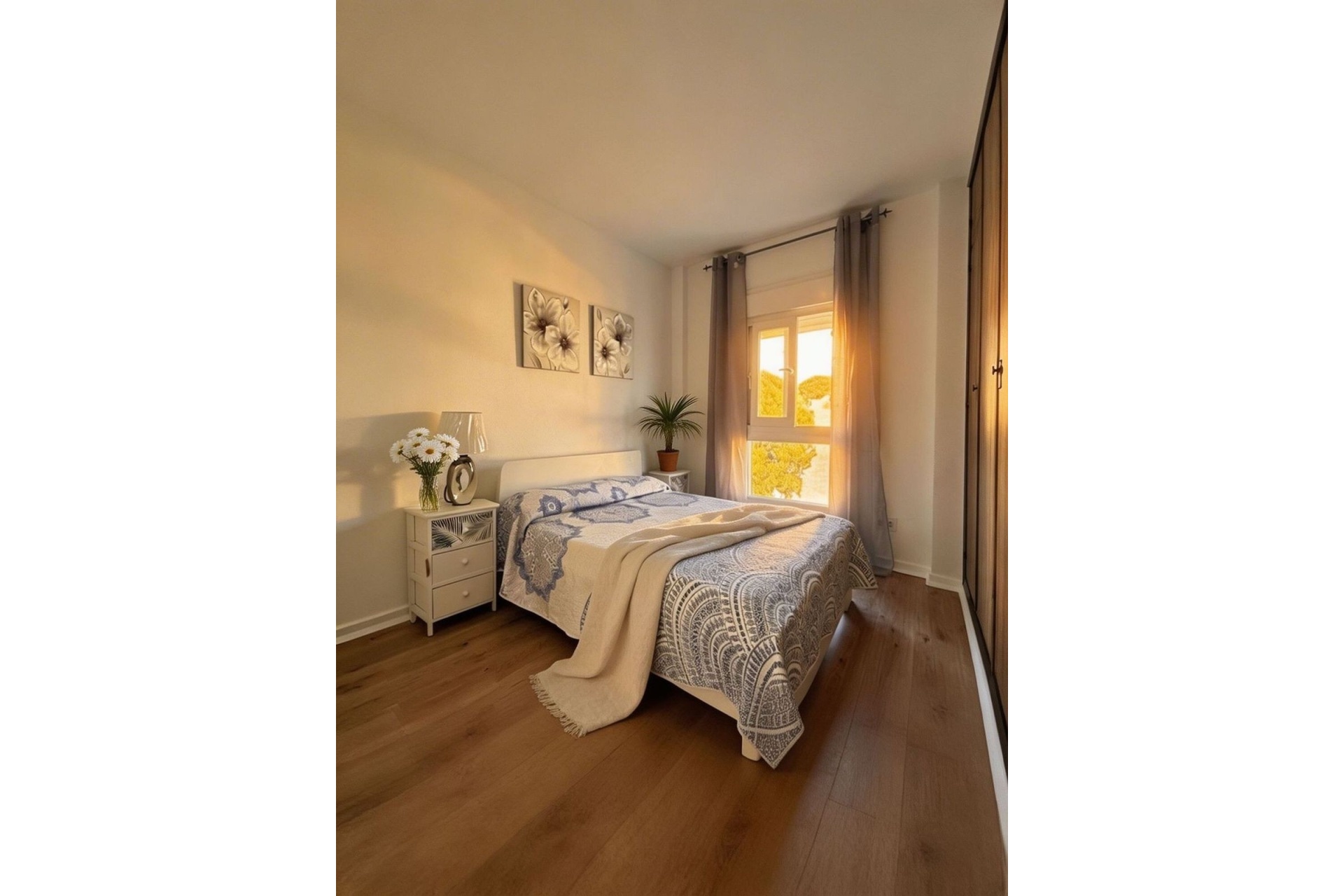 Resale - apartment - Marbella - Elviria