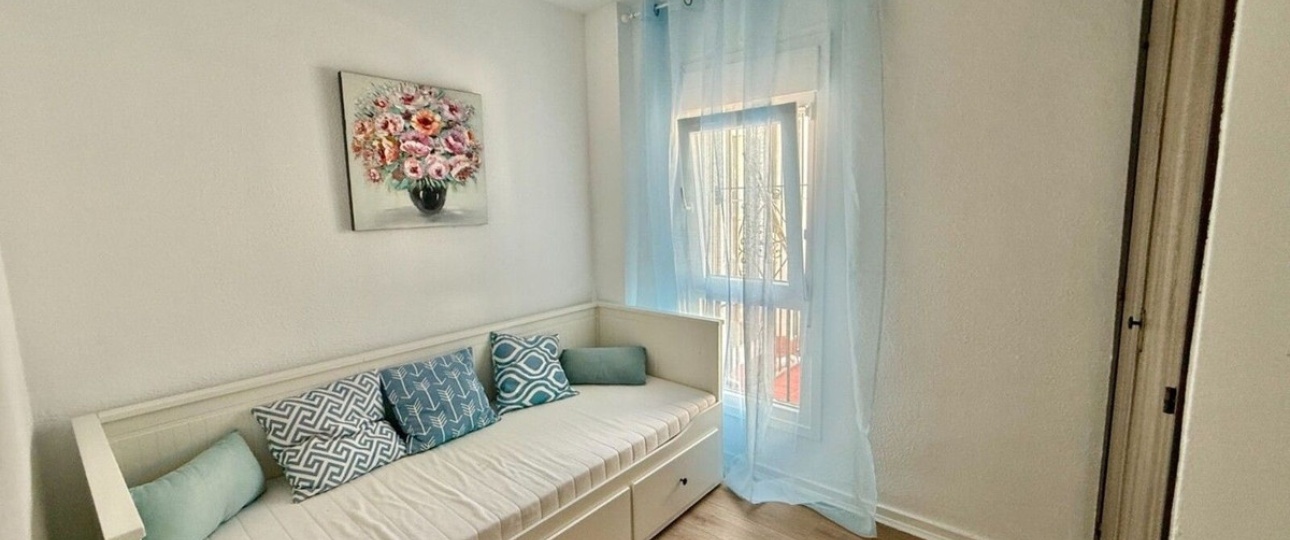 Resale - apartment - Marbella - Elviria