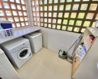 Resale - apartment - Marbella - Elviria