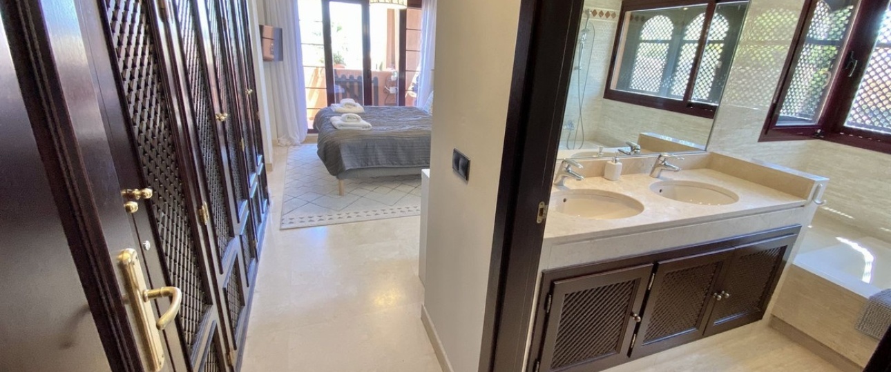 Resale - apartment - Marbella - Elviria