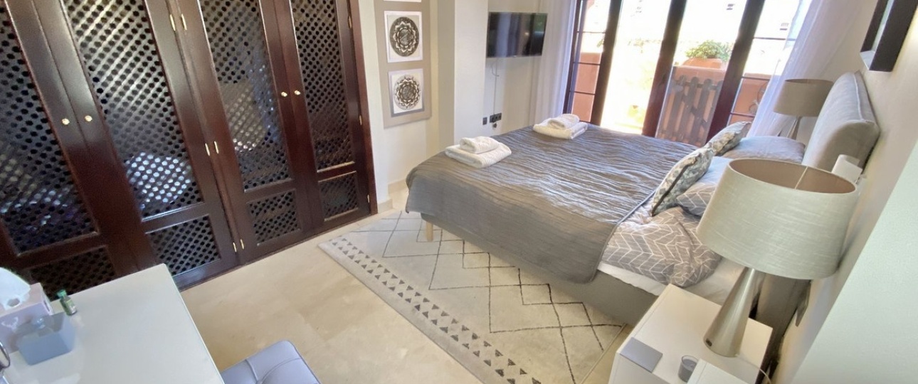 Resale - apartment - Marbella - Elviria
